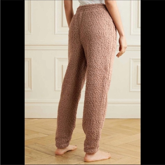 NWT SKIMS Cozy Knit High Waisted Sherpa Jogger Tigers Eye XL - Picture 3 of 16
